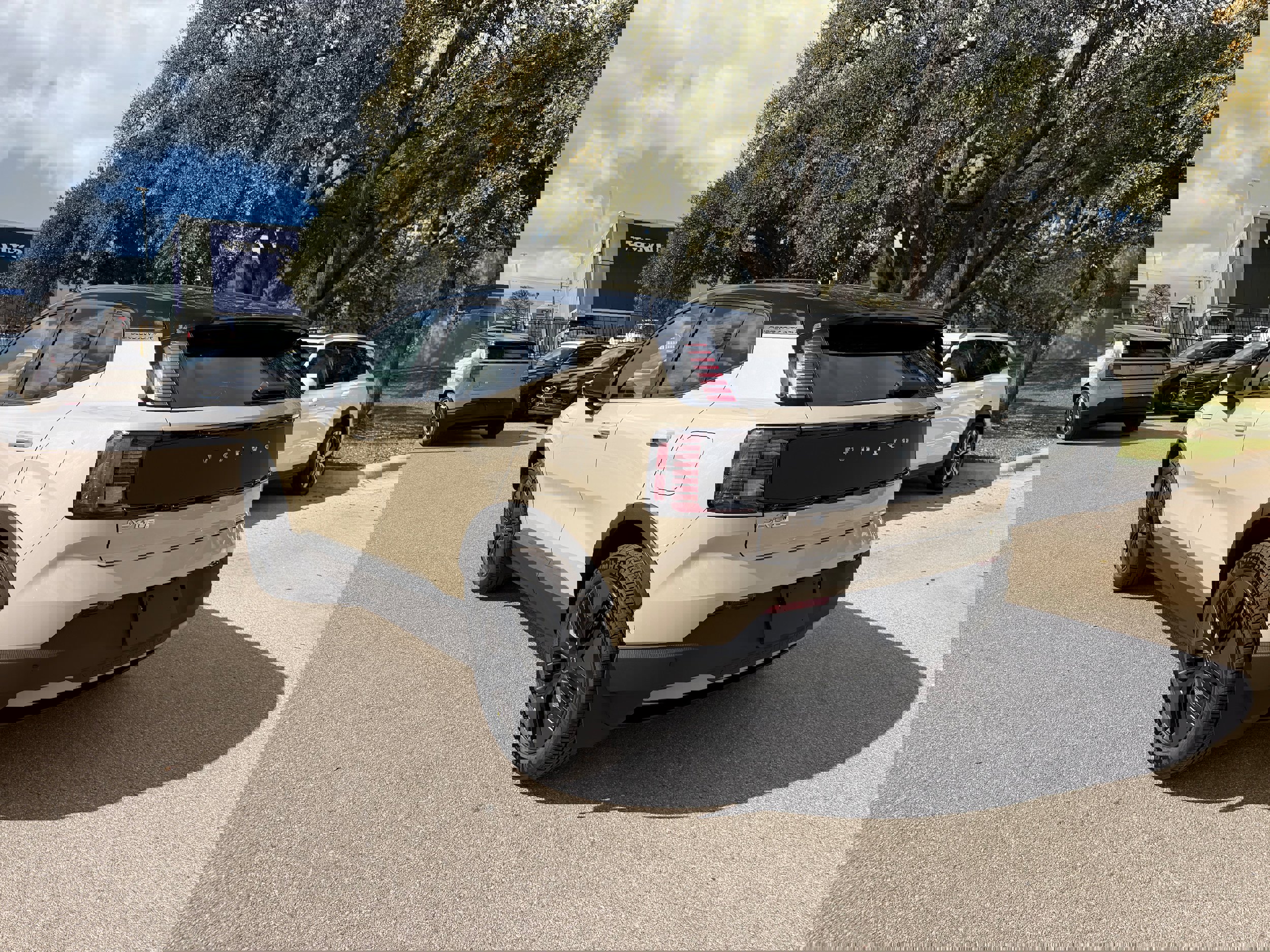 New 2026 Volvo EX30 Cross Country Ultra w/ Protection Package Premier image 4