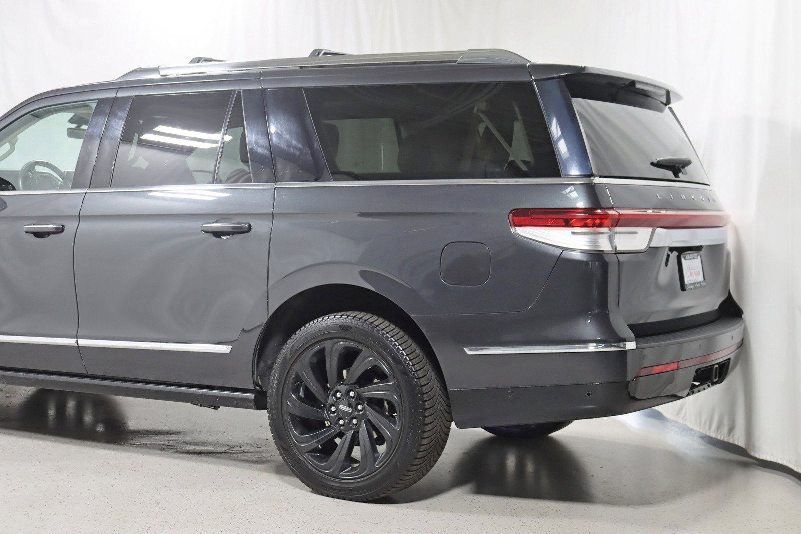 Used 2022 Lincoln Navigator L Reserve image 10