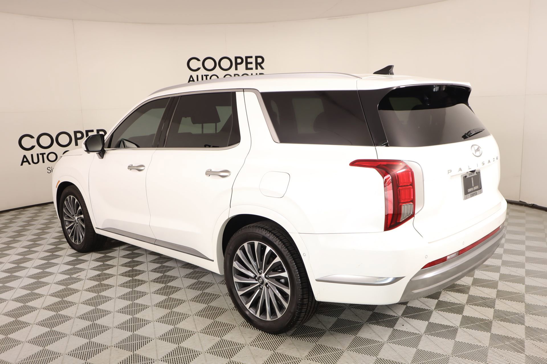 Used 2023 Hyundai Palisade Calligraphy FWD image 24