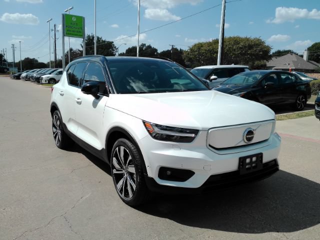 Used 2022 Volvo XC40 P8 Recharge Plus AWD/4WD image 4