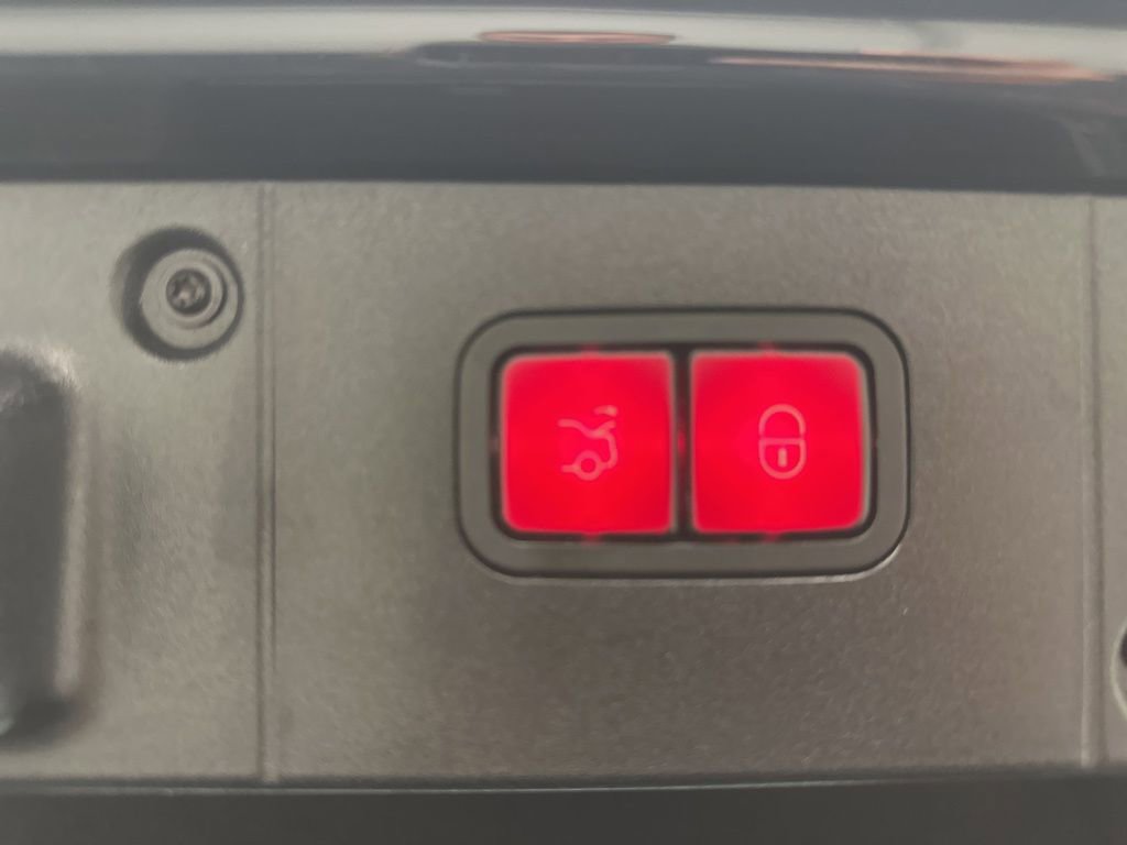 Used 2013 Mercedes-Benz S 550 4MATIC image 28