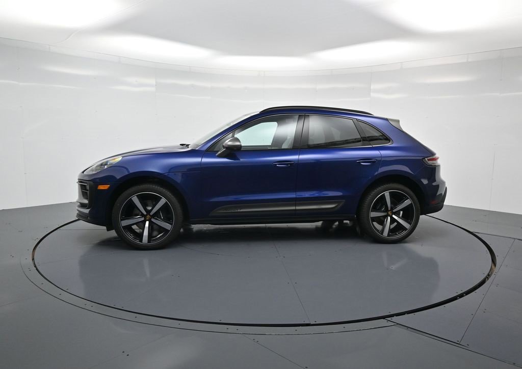 New 2025 Porsche Macan Turbo image 2