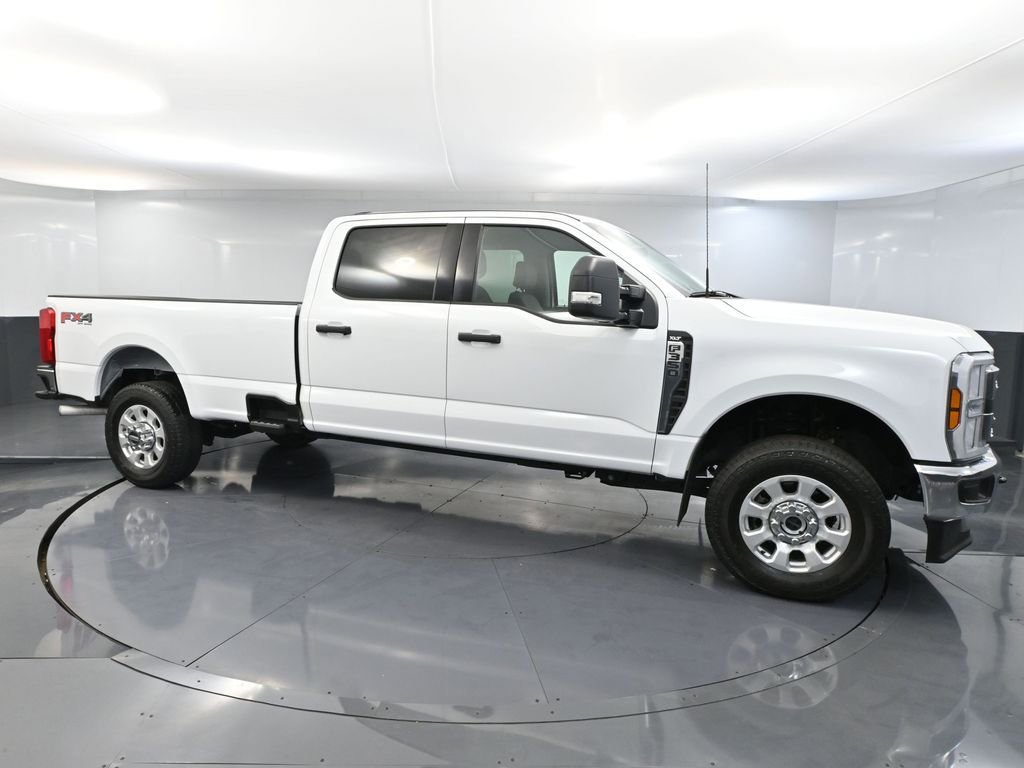 Used 2024 Ford F350 XLT w/ FX4 Off-Road Package image 4