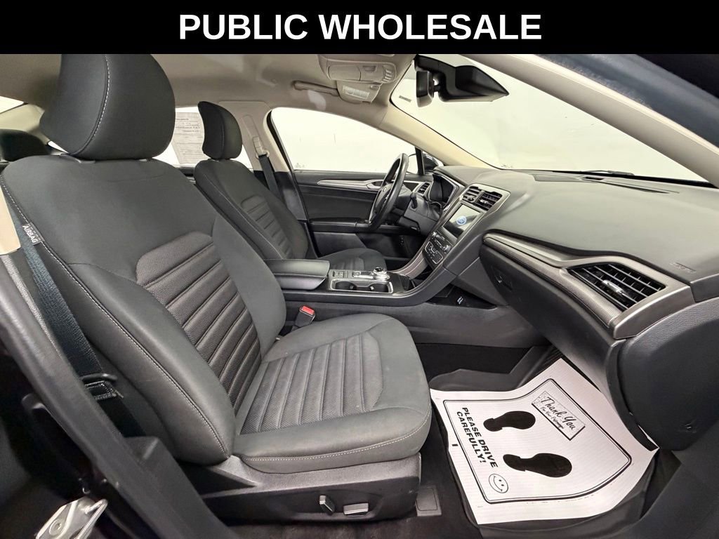 Used 2019 Ford Fusion SE FWD image 8