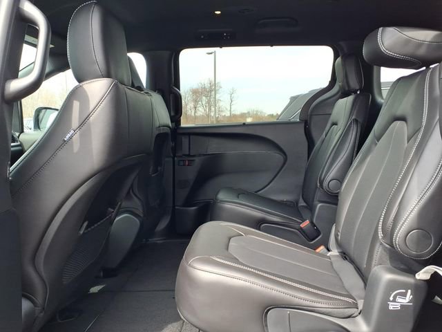 New 2026 Chrysler Voyager LX FWD image 8
