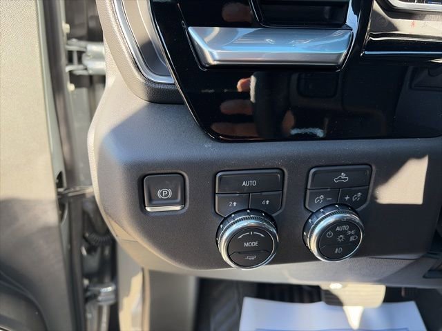 New 2026 GMC Sierra 1500 Elevation image 19