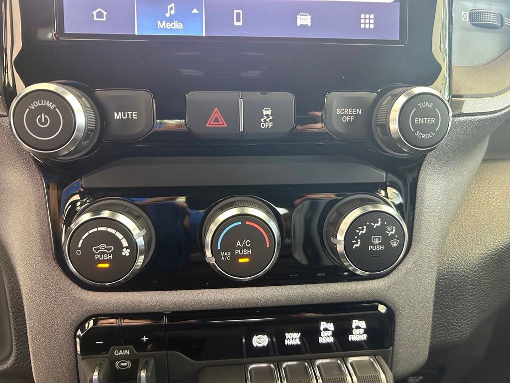 Used 2025 RAM 3500 Tradesman w/ Bed Convenience Group AWD/4WD image 46
