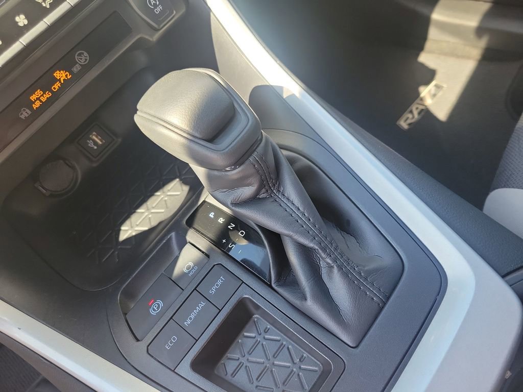 Certified 2025 Toyota RAV4 XLE image 27