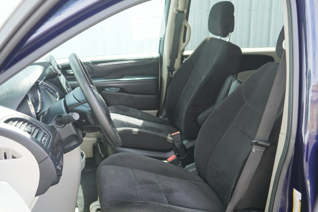 Used 2014 Dodge Grand Caravan SE w/ Quick Order Package 29E SE FWD image 11