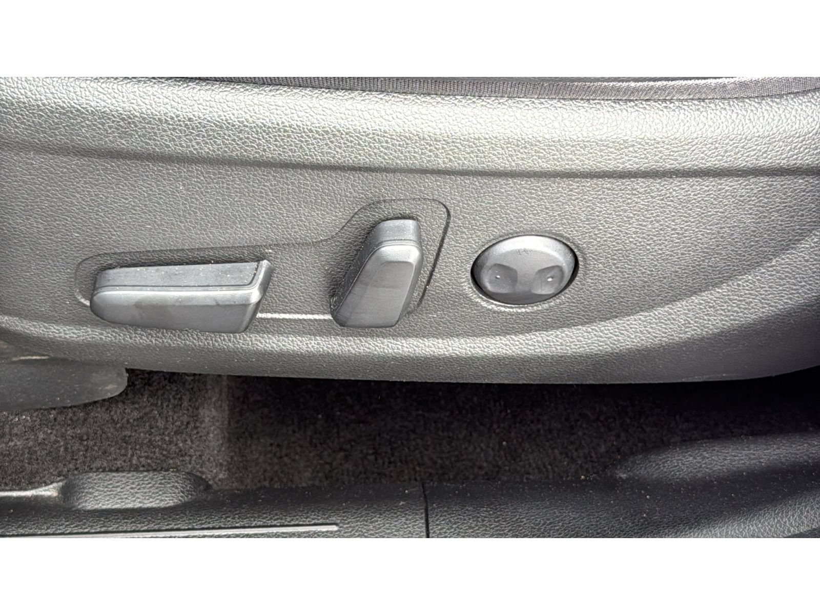 Used 2023 Hyundai Santa Fe SEL w/ Premium Package AWD/4WD image 33