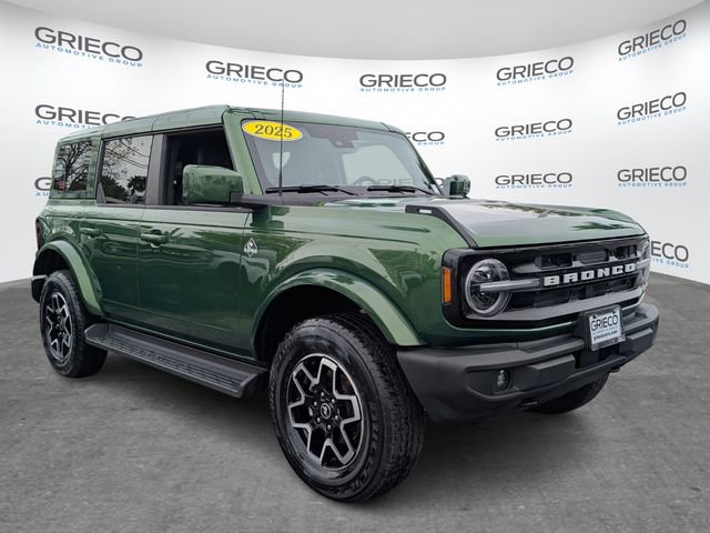 Used 2025 Ford Bronco Outer Banks image 1