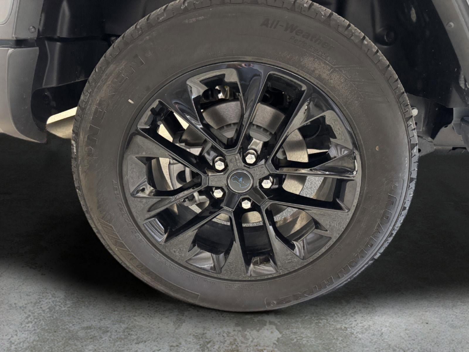 Used 2025 Jeep Wrangler Unlimited Sahara AWD/4WD image 28