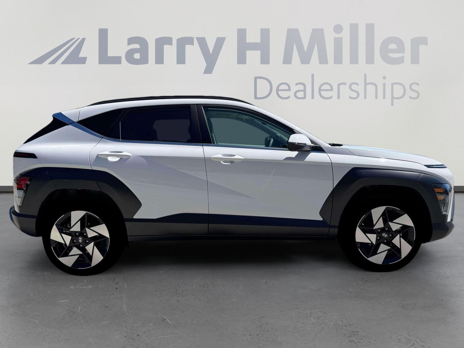 New 2026 Hyundai Kona Limited FWD image 9