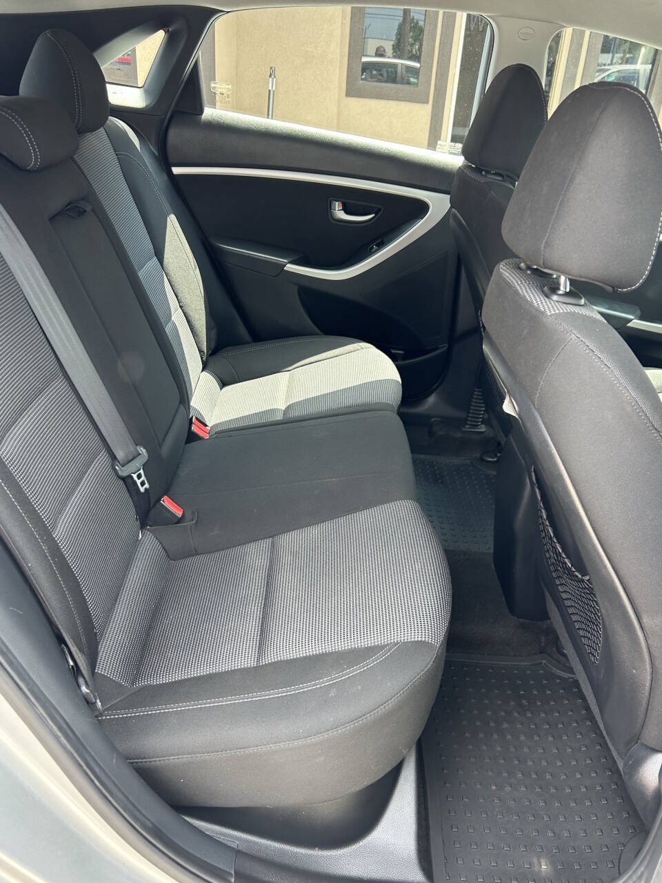 Used 2015 Hyundai Elantra GT FWD image 15