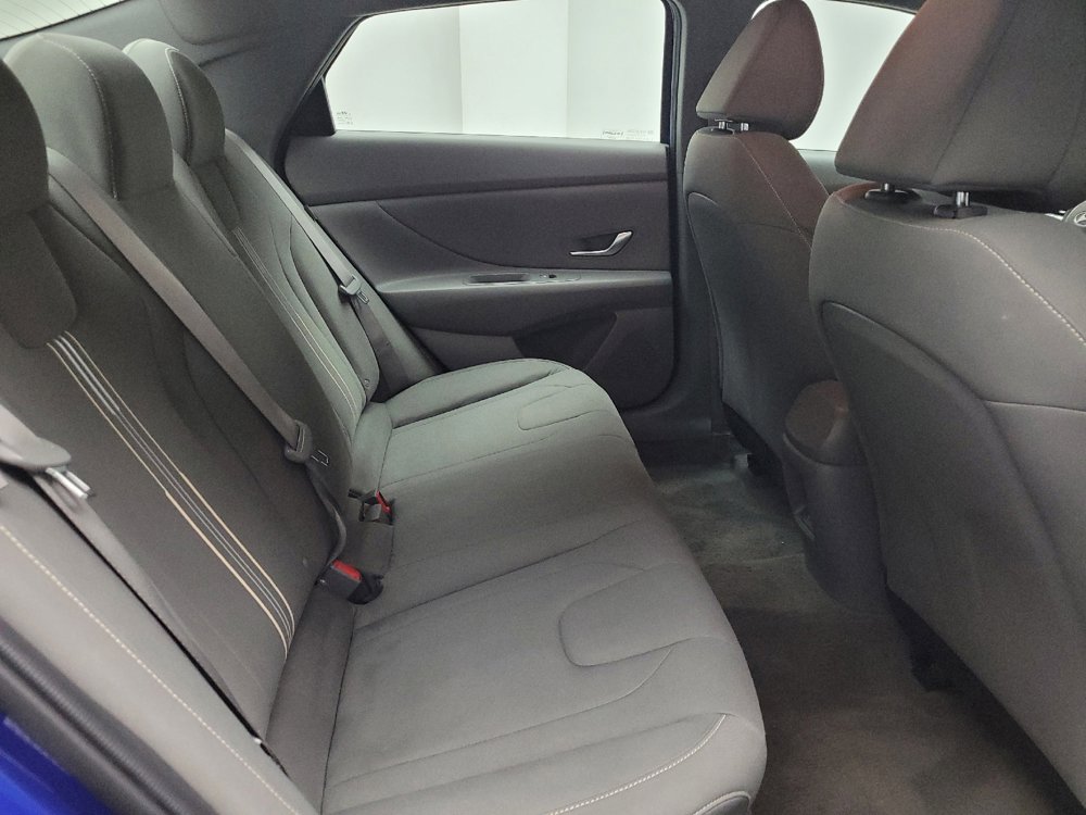 Used 2024 Hyundai Elantra SEL FWD image 19