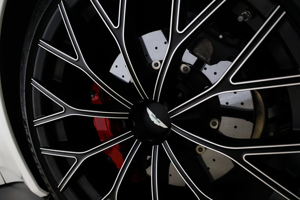 Used 2023 Aston Martin V12 Vantage RWD image 78