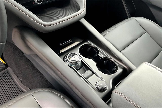 New 2025 Ford Explorer Active w/ Active Comfort Package image 8