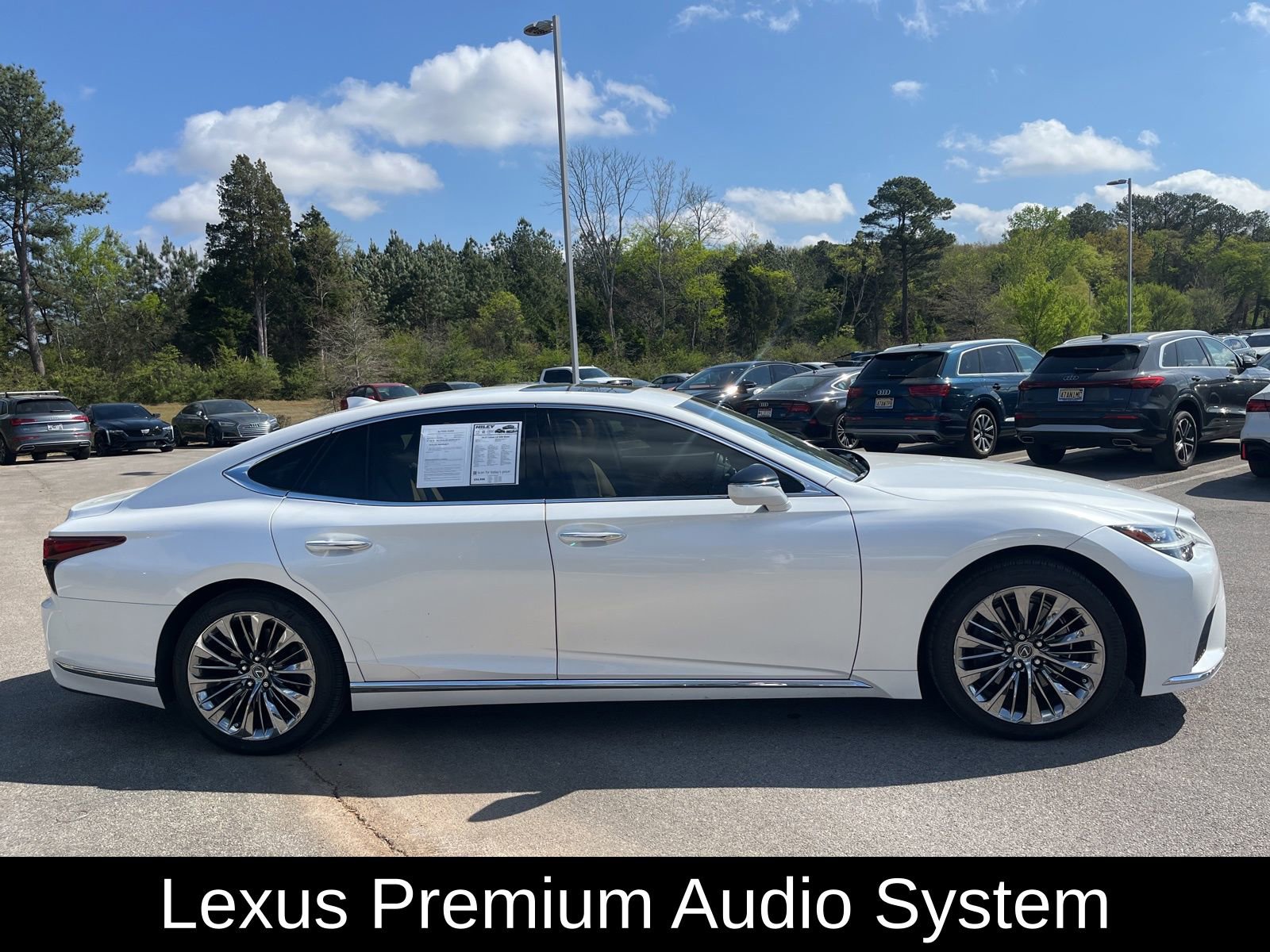 Used 2022 Lexus LS 500 w/ Accessory Package (Z2) RWD image 4