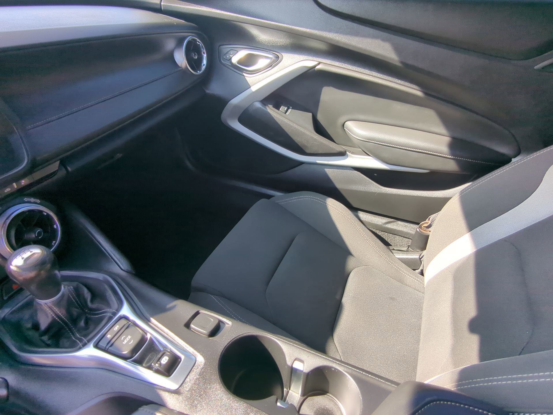 Used 2020 Chevrolet Camaro LS image 43