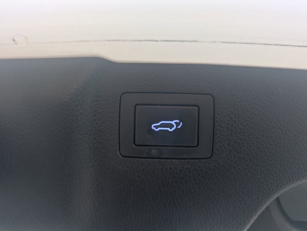 Used 2015 Hyundai Santa Fe Limited w/ Option Group 04 image 22