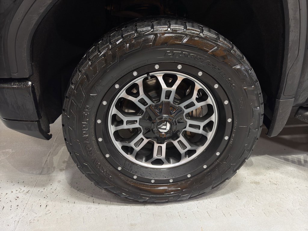 Certified 2024 GMC Sierra 1500 AT4 w/ Technology Package image 9