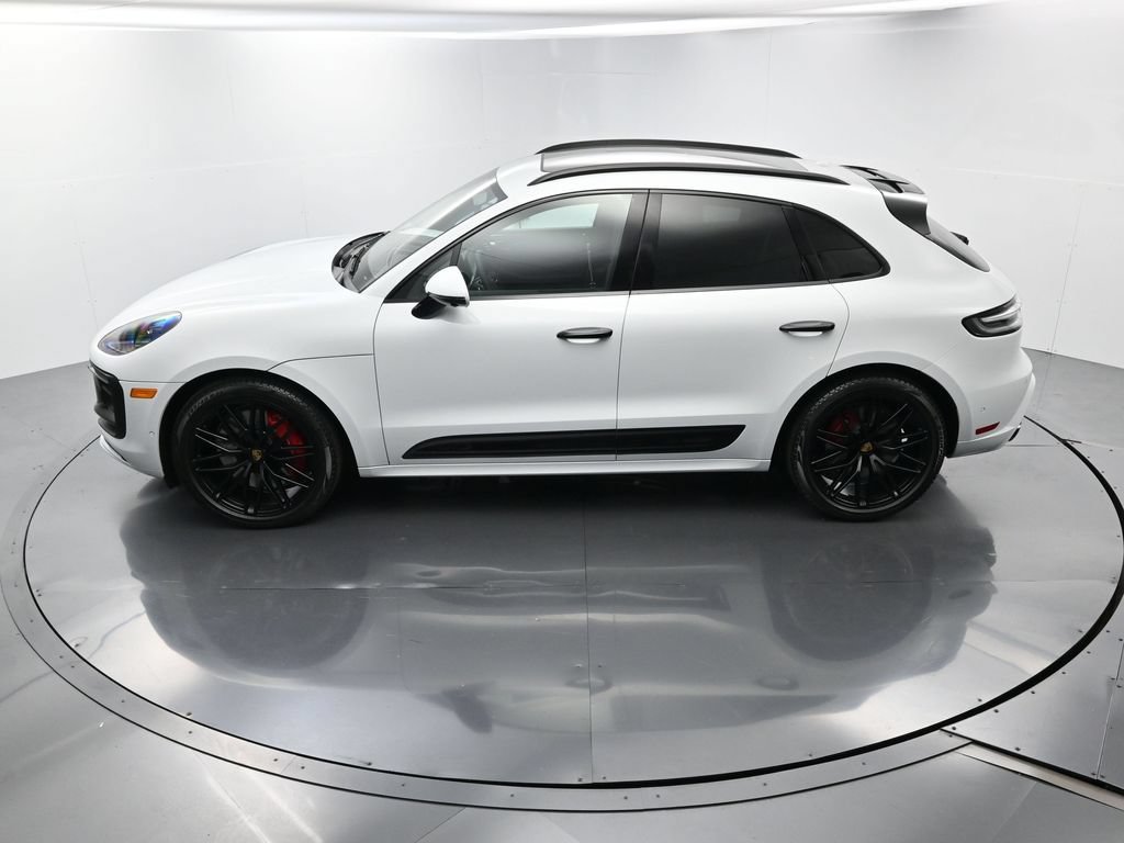 Certified 2025 Porsche Macan GTS AWD/4WD image 34