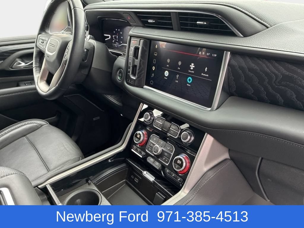 Used 2024 GMC Yukon XL Denali w/ Advanced Technology Package AWD/4WD image 25