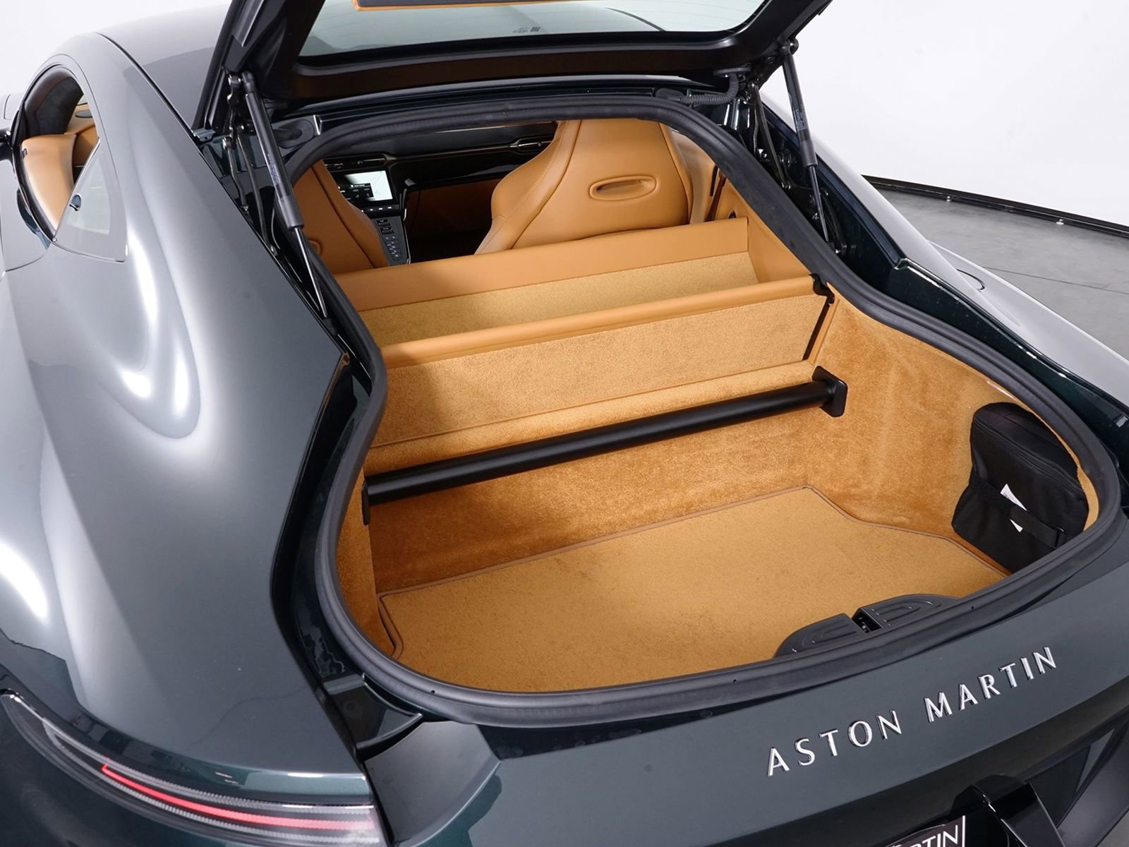 New 2026 Aston Martin V8 Vantage S image 18