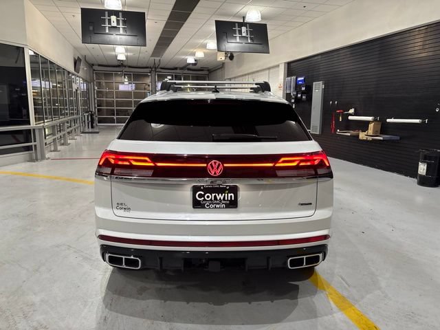 Used 2026 Volkswagen Atlas Cross Sport SEL Premium R-Line AWD/4WD image 7
