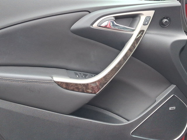 Used 2014 Buick Verano Leather FWD image 13