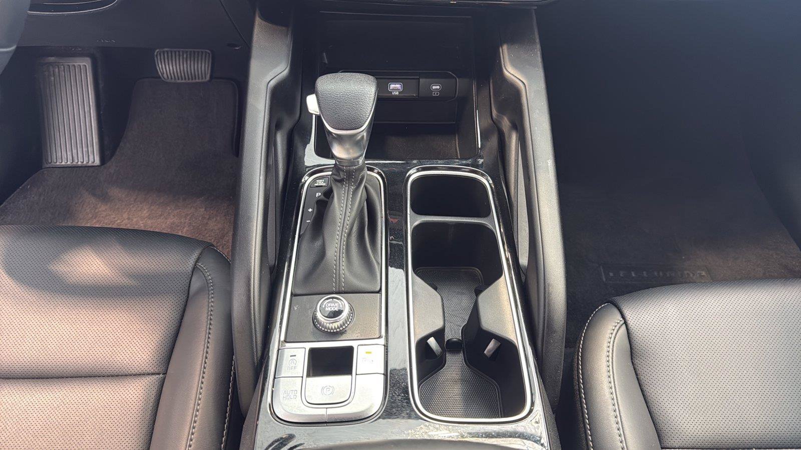 Used 2025 Kia Telluride LX FWD image 22