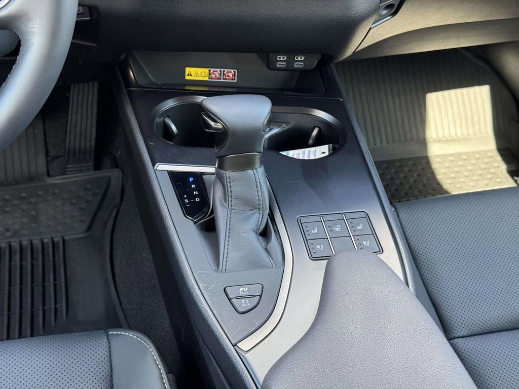 Used 2024 Lexus UX 250h F Sport image 23