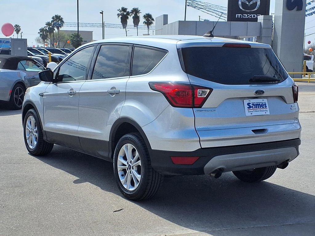 Used 2019 Ford Escape SE image 5