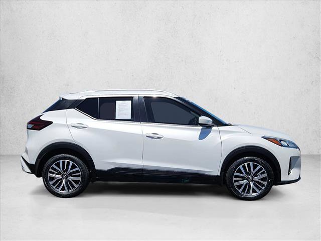 Used 2022 Nissan Kicks SV FWD video 4