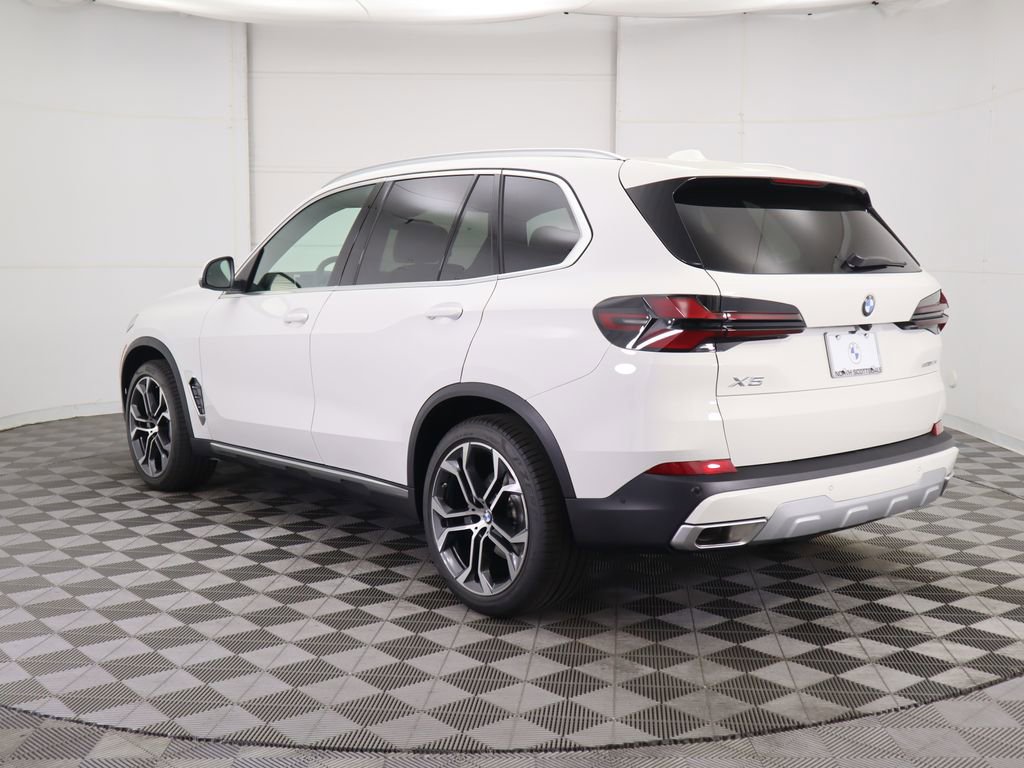 Certified 2026 BMW X5 sDrive40i w/ Climate Comfort Package RWD image 8