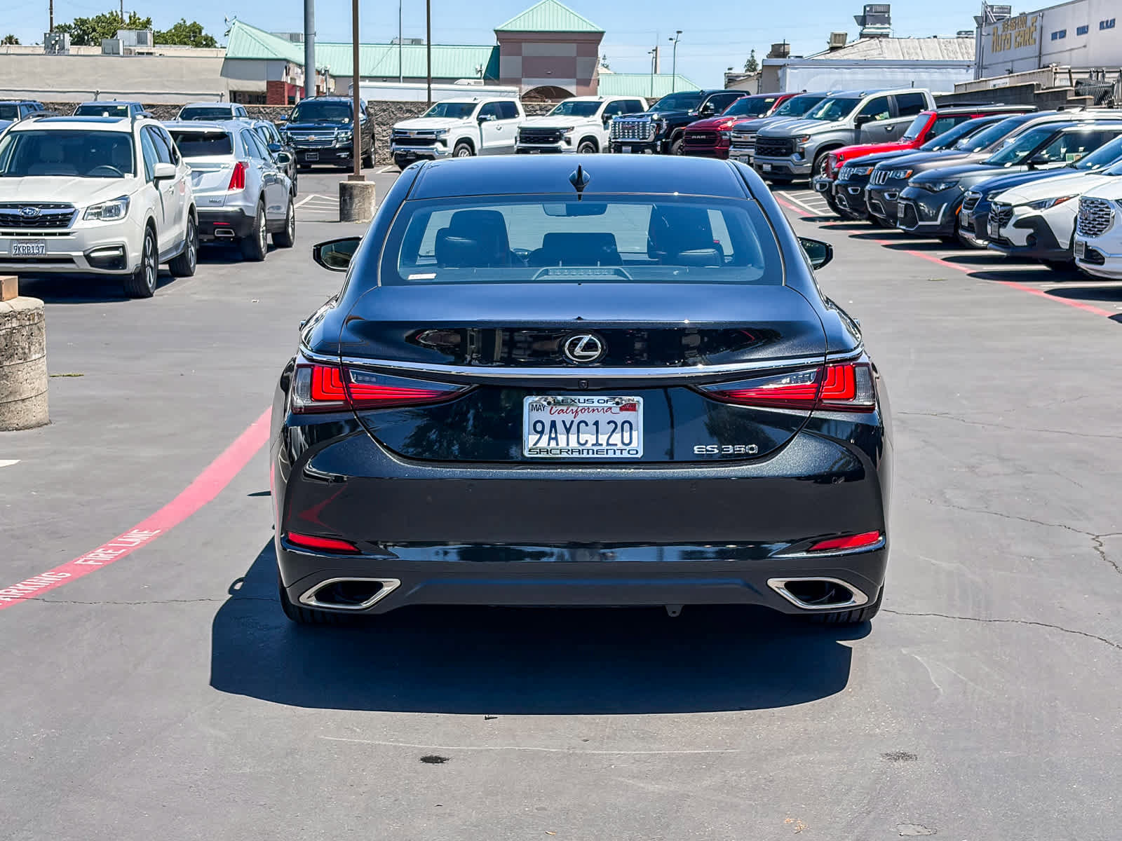 Used 2022 Lexus ES 350 w/ Premium Package FWD image 3