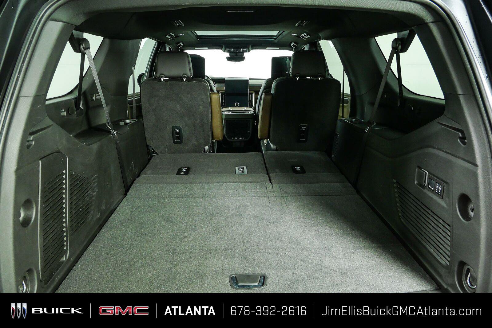 Used 2025 GMC Yukon XL Denali Ultimate w/ LPO, Floor Liner Package AWD/4WD image 36