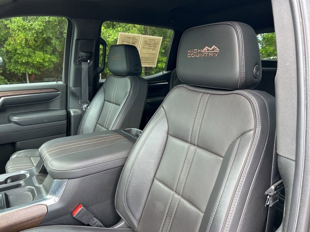 Used 2023 Chevrolet Silverado 1500 High Country w/ Technology Package AWD/4WD image 22