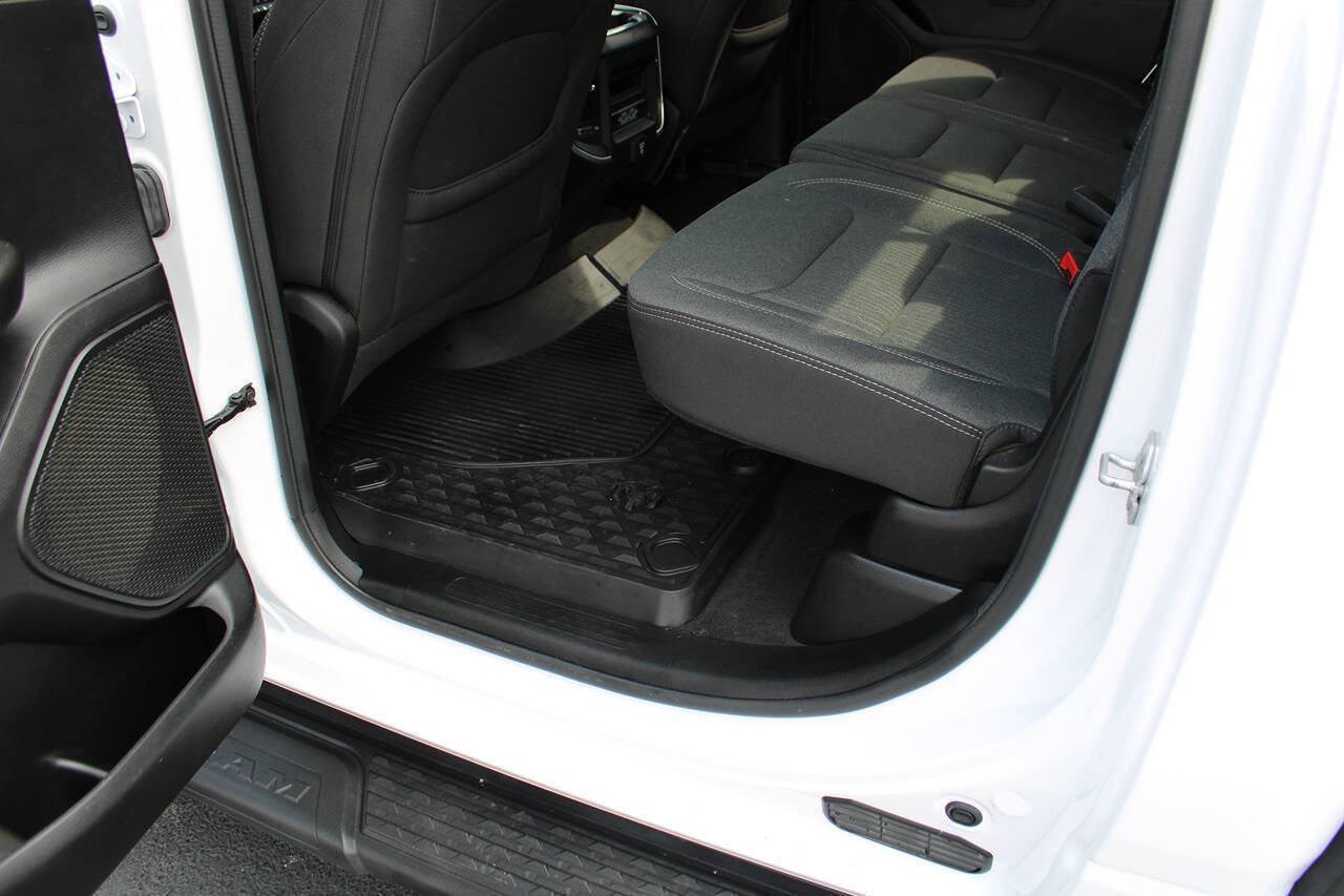 Used 2021 RAM 1500 Big Horn AWD/4WD image 38