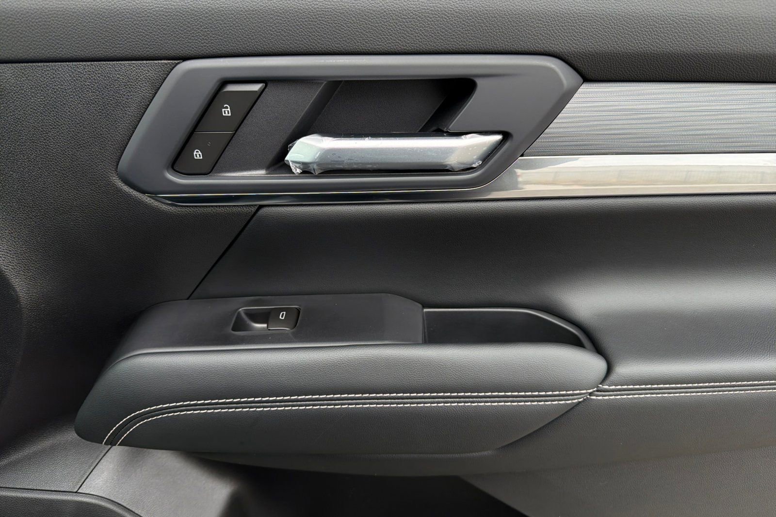 New 2026 GMC Terrain Elevation w/ Elevation Premium Package AWD/4WD image 18