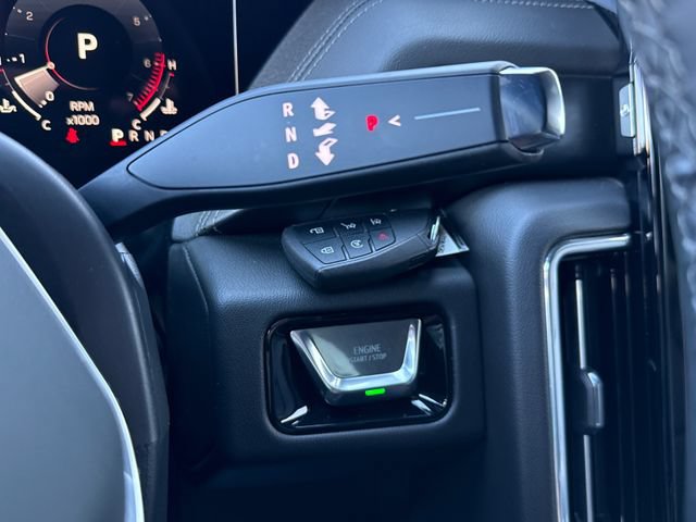 Used 2025 GMC Yukon Denali AWD/4WD image 41