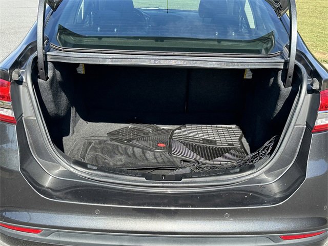 Used 2017 Ford Fusion SE w/ Fusion SE Technology Package image 19