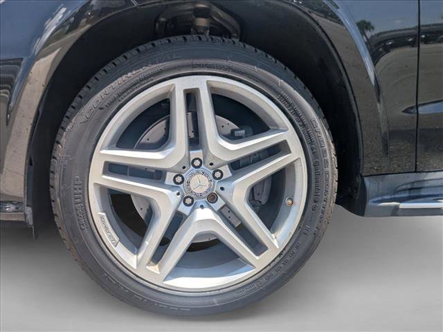 Used 2015 Mercedes-Benz GL 550 4MATIC image 14