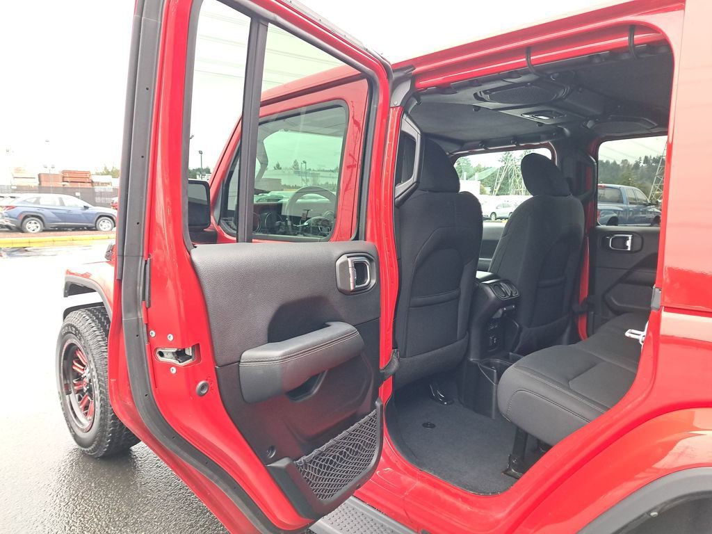 Used 2021 Jeep Wrangler Unlimited Sahara w/ Uconnect 4C Nav & Sound Group image 12