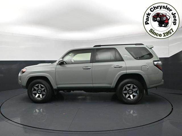 Used 2022 Toyota 4Runner TRD Off-Road Premium AWD/4WD image 3