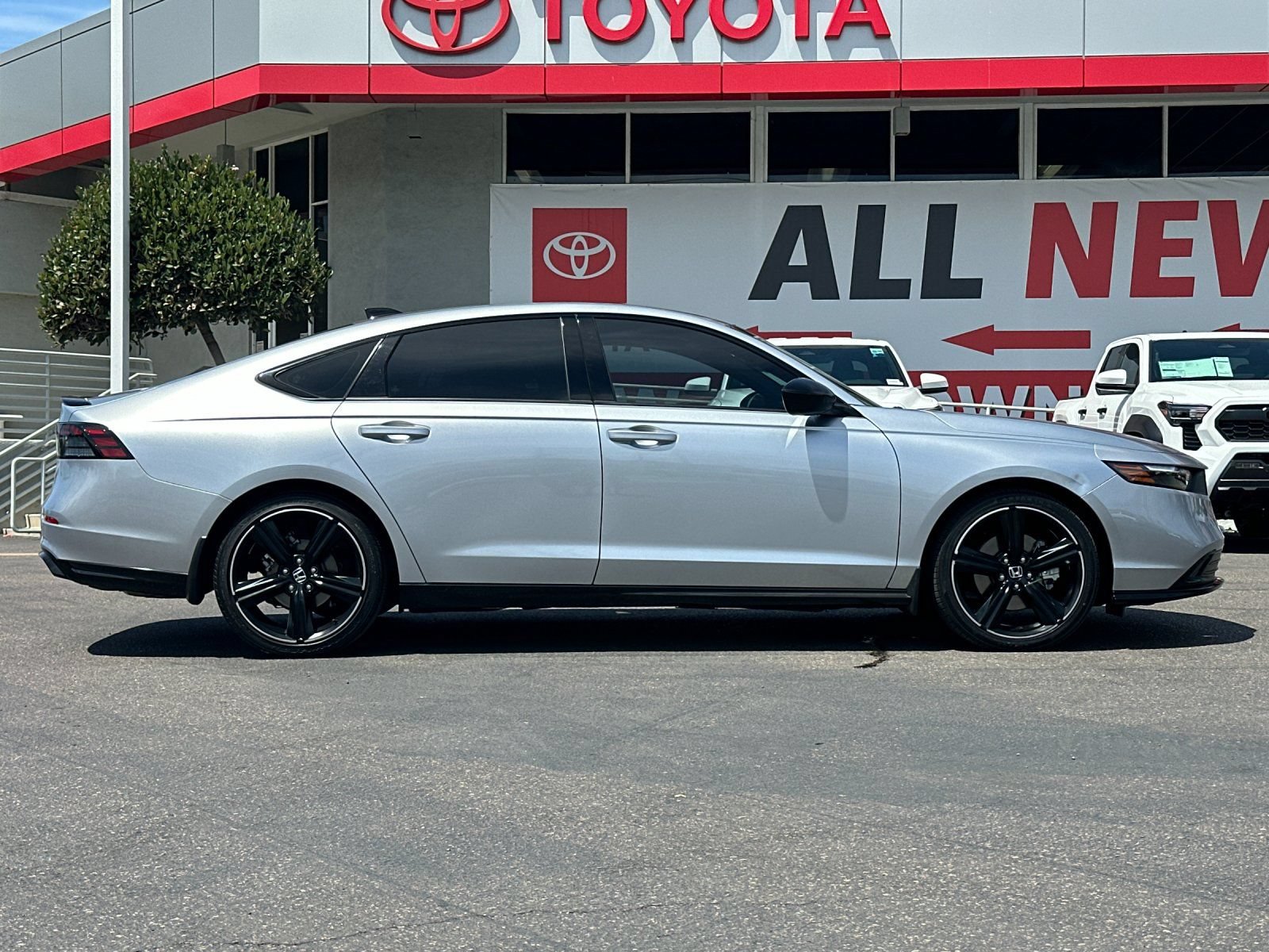 Used 2025 Honda Accord Sport image 6