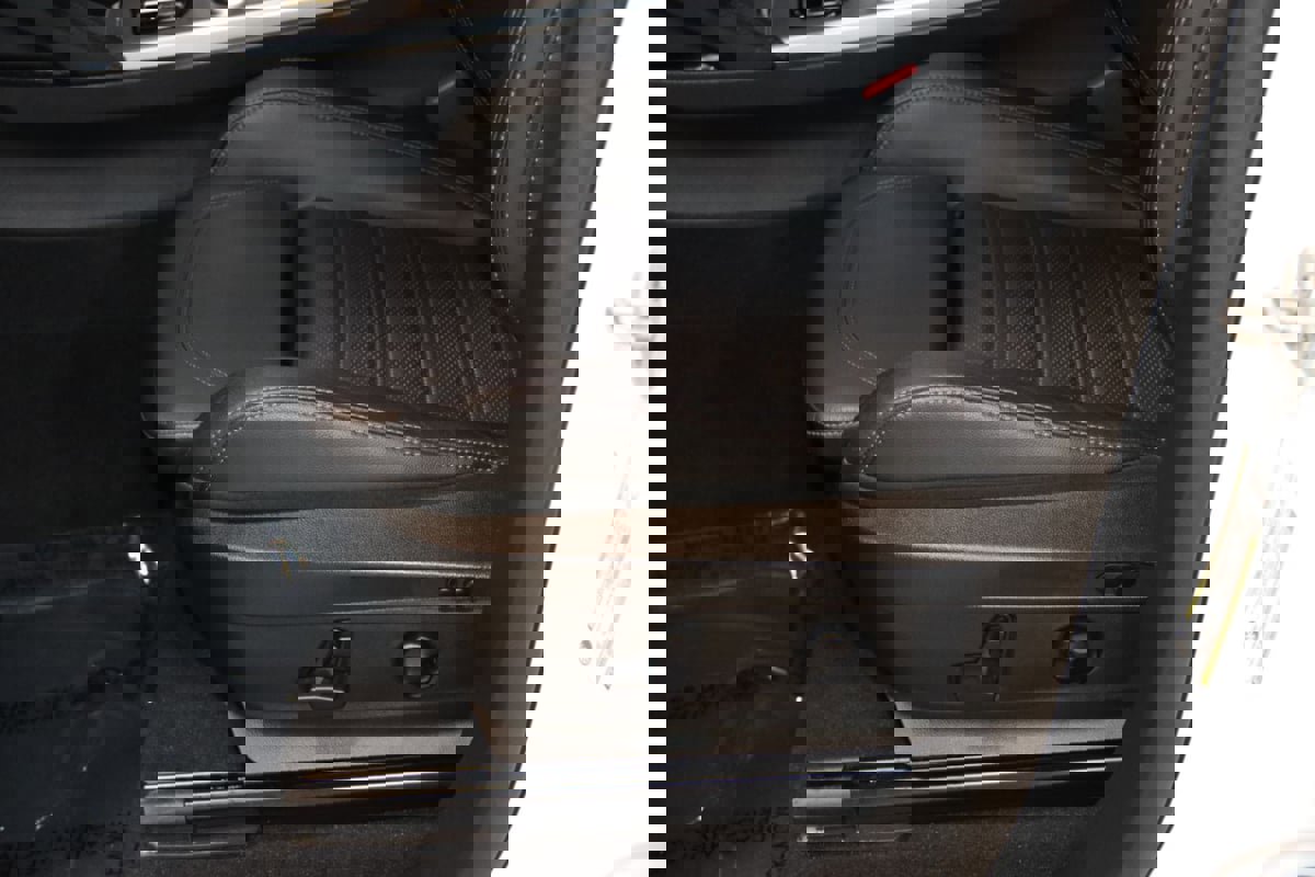 Used 2024 Alfa Romeo Stelvio Veloce image 40