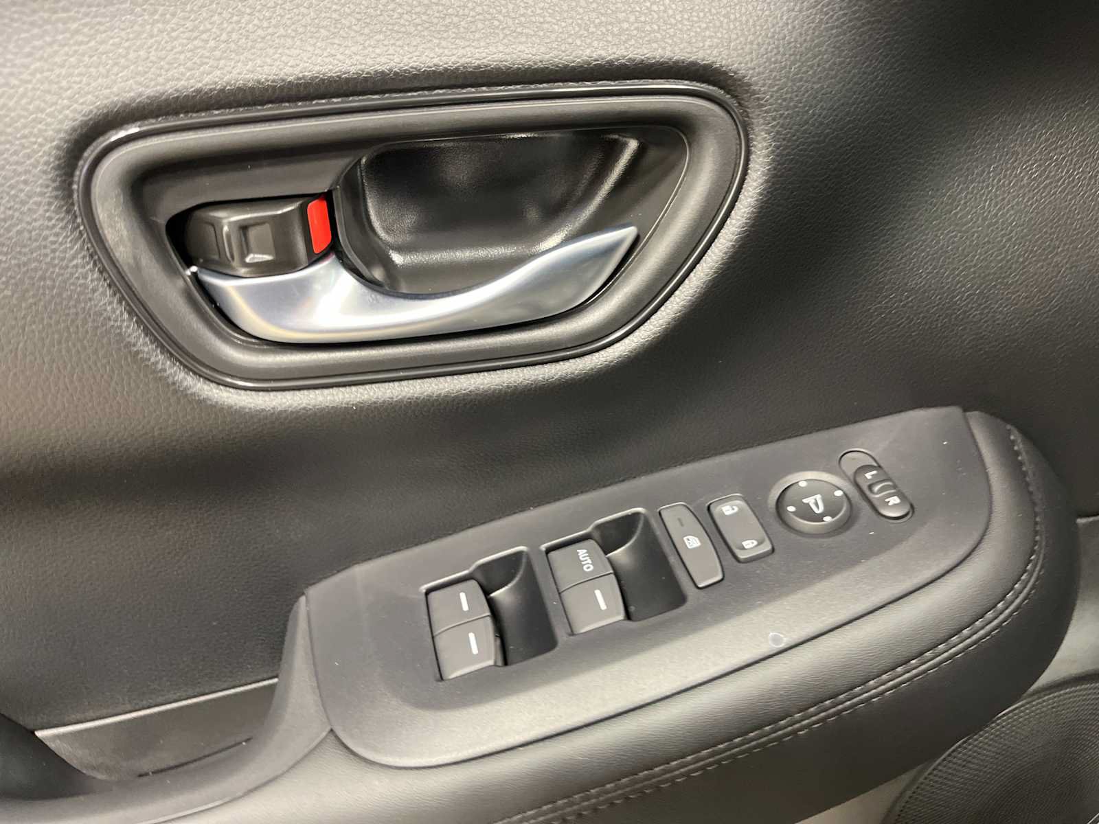 New 2027 Honda HR-V LX image 12