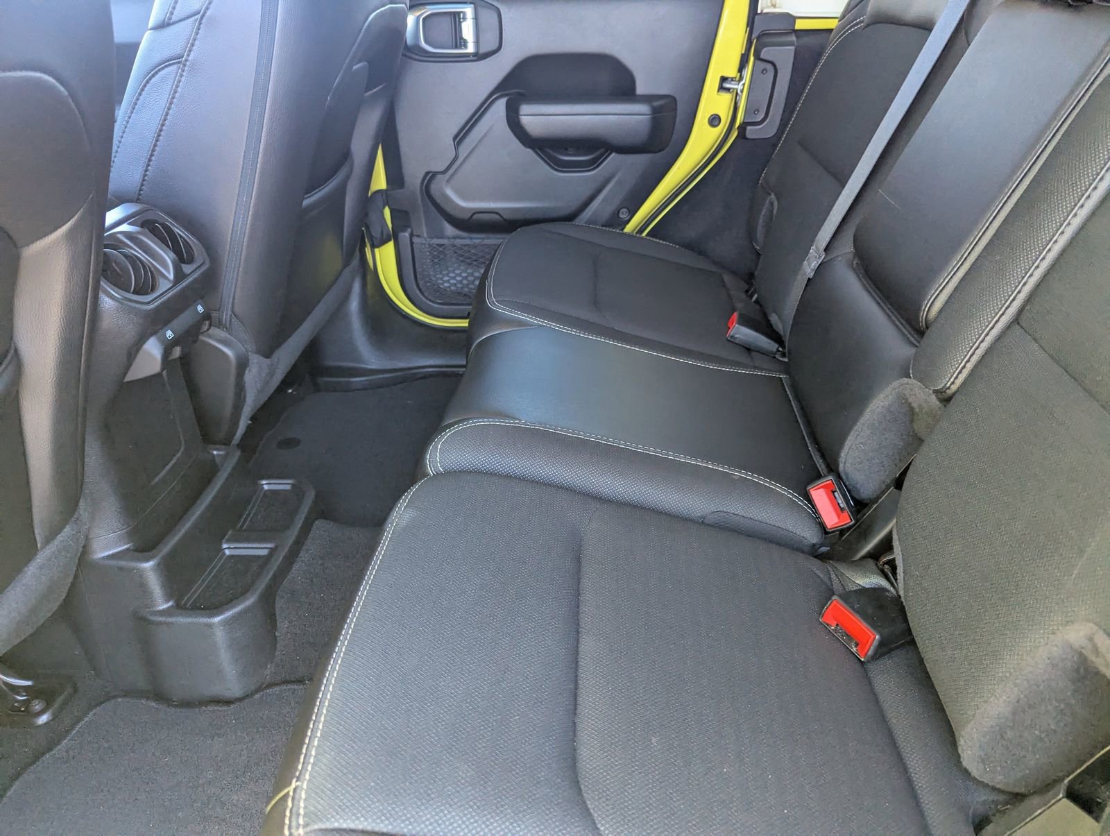 Used 2023 Jeep Wrangler Sport image 15