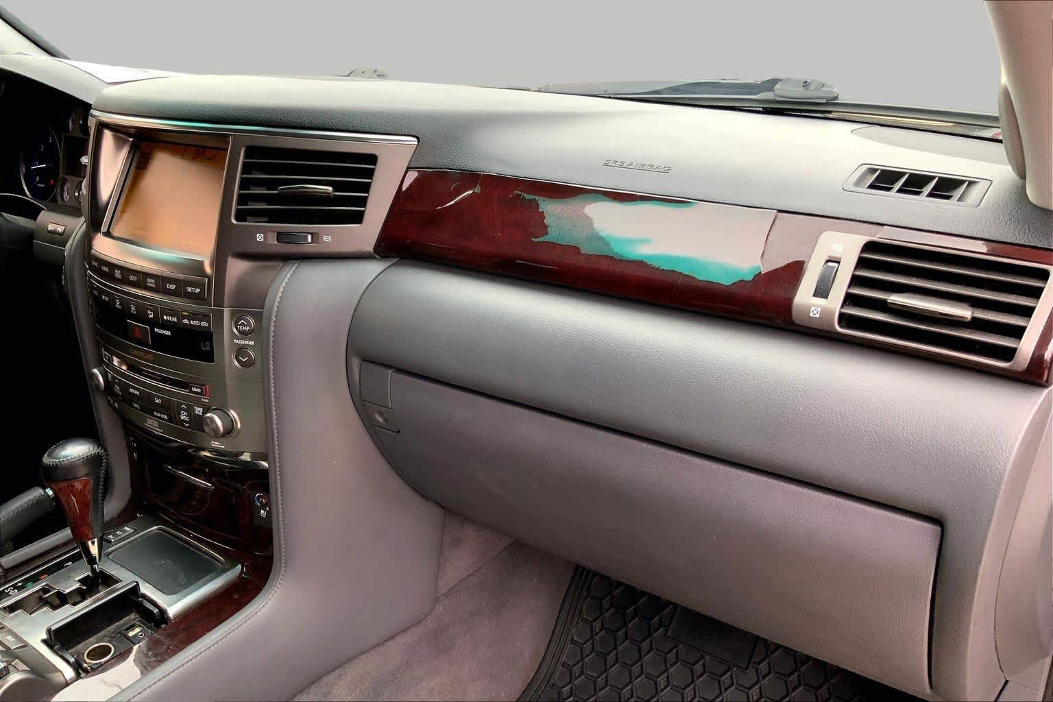 Used 2010 Lexus LX 570 4WD image 17